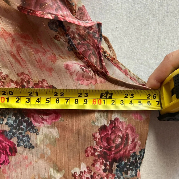Torrid Mock Neck Tank Crinkle Chiffon Floral Tan Blouse Sz 2 - Picture 9 of 9